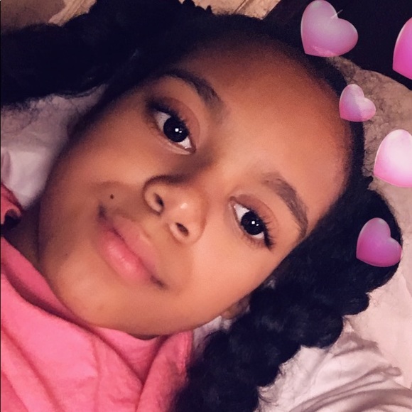 Profile Picture of Hailey Malone (@haileymalone543) on Poshmark