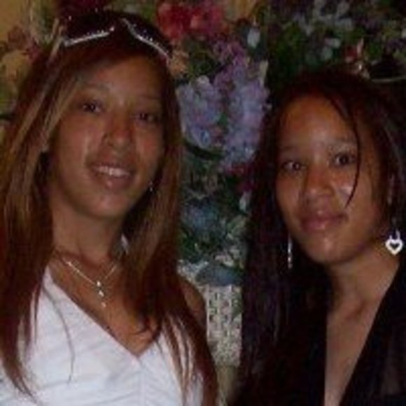 Profile Picture of Lynn Stinchcombe (@soccermom32958) on Poshmark