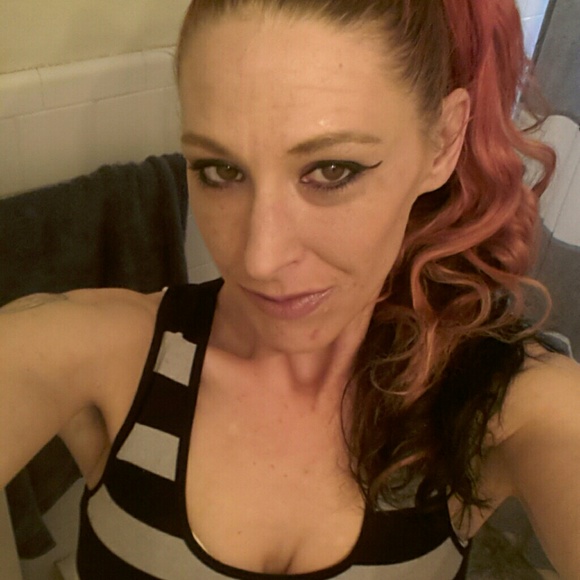Profile Picture of Lacey Wipperman (@lacejace) on Poshmark