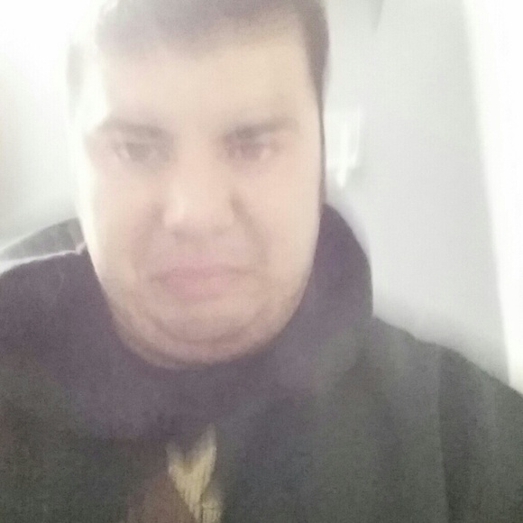 Profile Picture of Steve Fernandes (@zerogravity511) on Poshmark