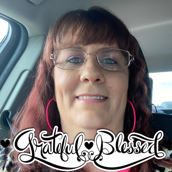 Profile Picture of Susan Kell marvin (@susanhiada) on Poshmark