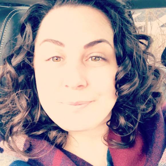 Profile Picture of Candice Chubbs (@clchubbs) on Poshmark