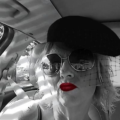 Profile Picture of Valarie Moore (@valarie_nichole) on Twitter