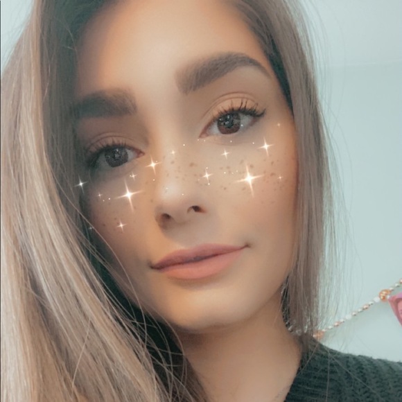 Stephanie Fetterolf - Poshmark Profile Picture of Stephanie Fetterolf (@stephaniefet743) on Poshmark