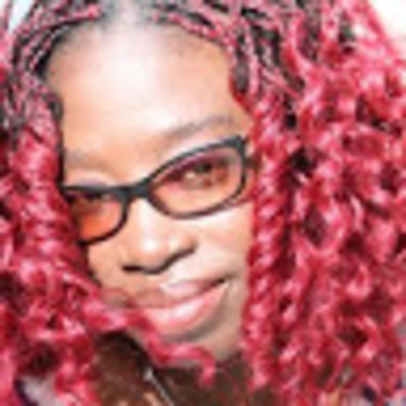 Profile Picture of Patriece Oliver (@oliverpatriece) on Poshmark