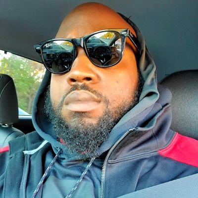 Profile Picture of King Coopa Of Queens (@Ralf_LaRon) on Twitter