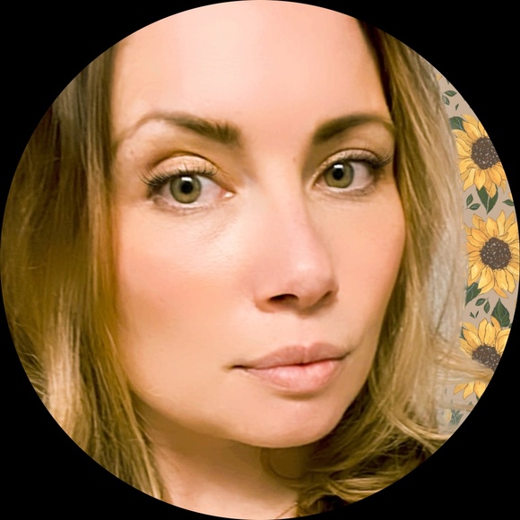 Profile Picture of Monika Patterson (@mka2828) on Poshmark