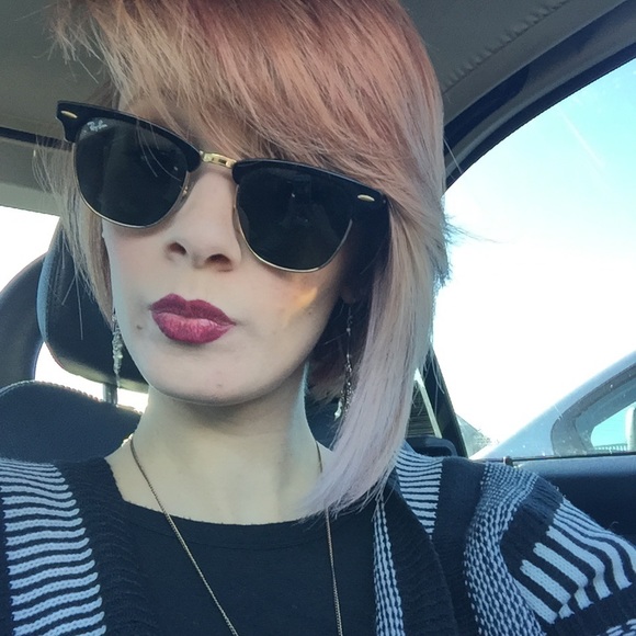 Kaile Rothstein - Poshmark Profile Picture of Kaile Rothstein (@kaileroth) on Poshmark