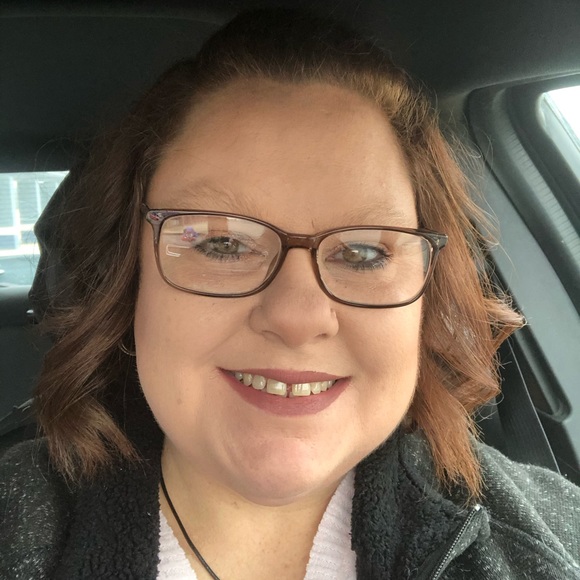 Chrissy Ward - Poshmark Profile Picture of Chrissy Ward (@chrissyward2020) on Poshmark