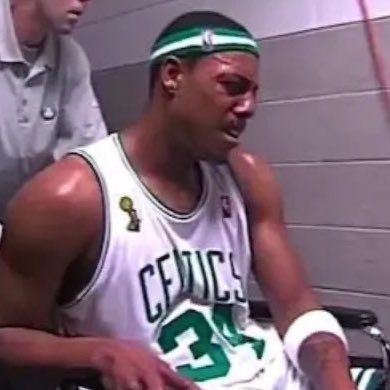Profile Picture of Paul Pierce’s Poopy Pants (@PeircePooped) on Twitter