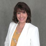 Profile Picture of Lynn Farrell (@lynnierealrealtor) on Instagram