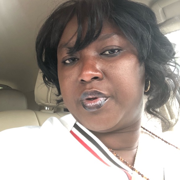 Profile Picture of Khairat Animashaun-ajiboye (@tatchermazing) on Poshmark