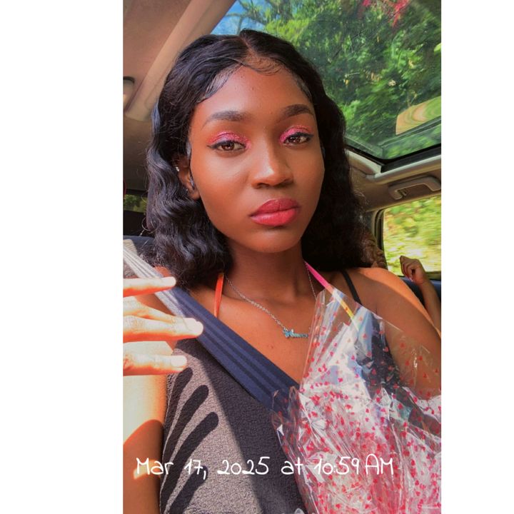Profile Picture of fefe😍🥰 (@page_ellis) on Tiktok