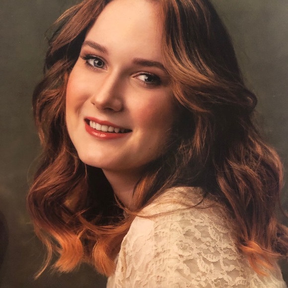 Profile Picture of Gabby Luckenbach (@gabbylucks2) on Poshmark