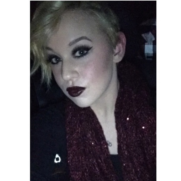 Profile Picture of Brinlee Denison (@brinxbrin) on Poshmark
