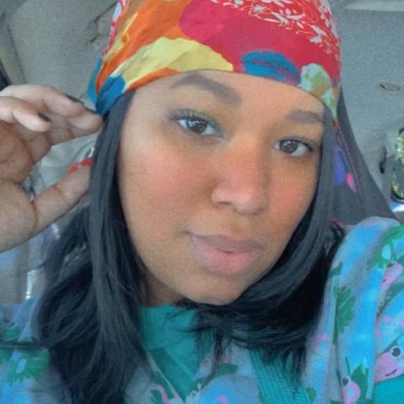 Profile Picture of Daniella Lamothe (@dani_9696) on Poshmark