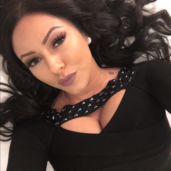 Profile Picture of Amanda Tombaugh (@amandak3973) on Poshmark