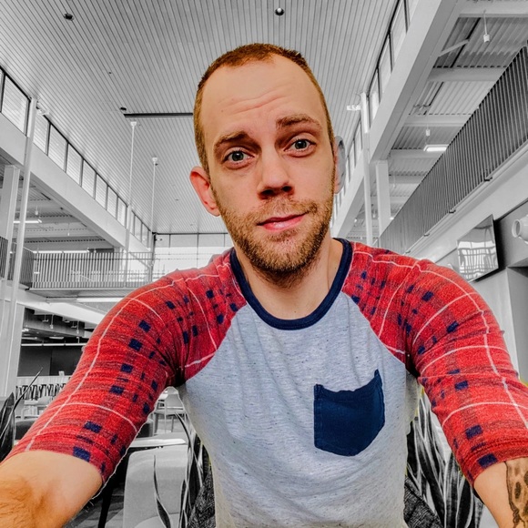 Profile Picture of Christopher Huebner (@huebz) on Poshmark