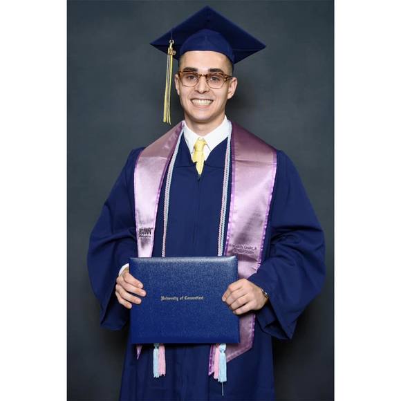 Profile Picture of Will Selleck (@wselleck796) on Poshmark