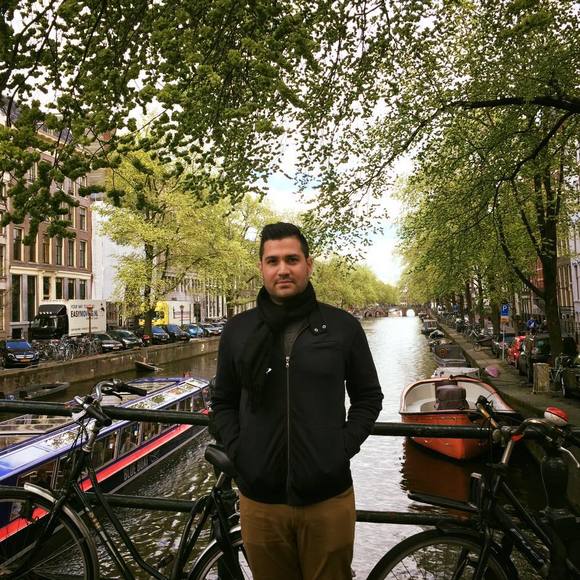 Profile Picture of Rodd Rezvani (@rrezvani) on Poshmark