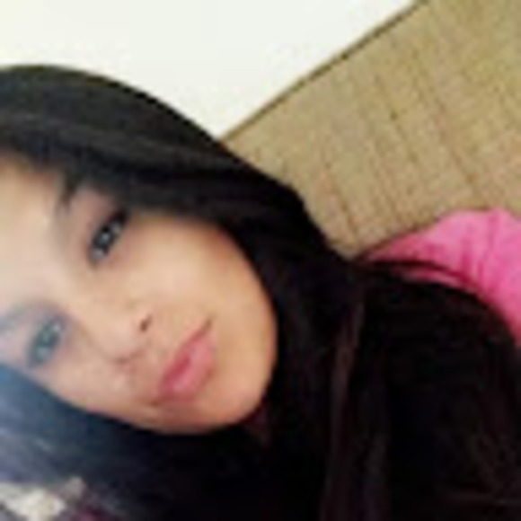 Profile Picture of Darlene Gutierrez (@darleneg465) on Poshmark