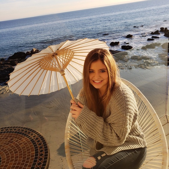 Profile Picture of Gabby Hoiseth (@gabbyhoiseth) on Poshmark