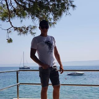 Profile Picture of Dawid Kozub (@jarzomb) on Facebook