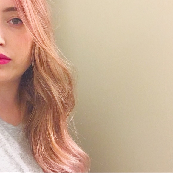 Profile Picture of Jessie Poolkin (@jessiepoolkin) on Poshmark