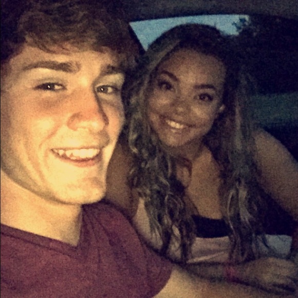 Profile Picture of Josh Burns (@joshburns11) on Poshmark