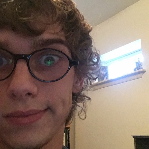 Profile Picture of Jiggs Knowles (@jiggs_knowles) on Poshmark