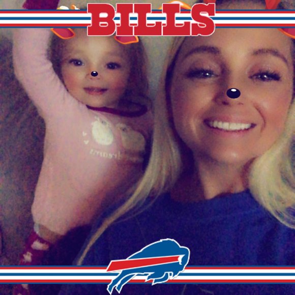 Profile Picture of Cassandra Fuller (@cassfuller218) on Poshmark