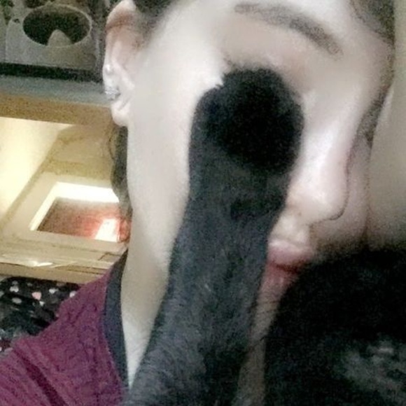 Profile Picture of Ruby Phelps (@phelpsruby72) on Poshmark