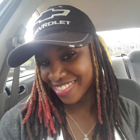 Profile Picture of Anniesia Lovelace (@anniesial) on Poshmark