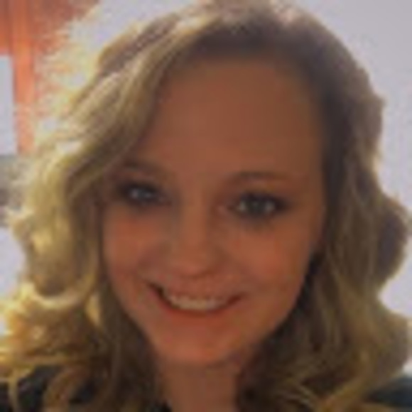 Katherine Penney - Poshmark Profile Picture of Katherine Penney (@katherinepen605) on Poshmark