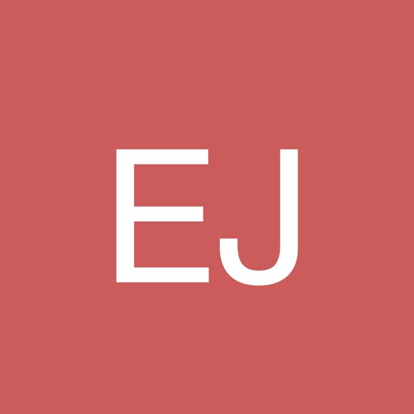 Profile Picture of Esther Jorrin (@estherjorrin) on Poshmark