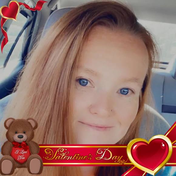 Profile Picture of Amber Schaefer (@amberschaefer88) on Poshmark