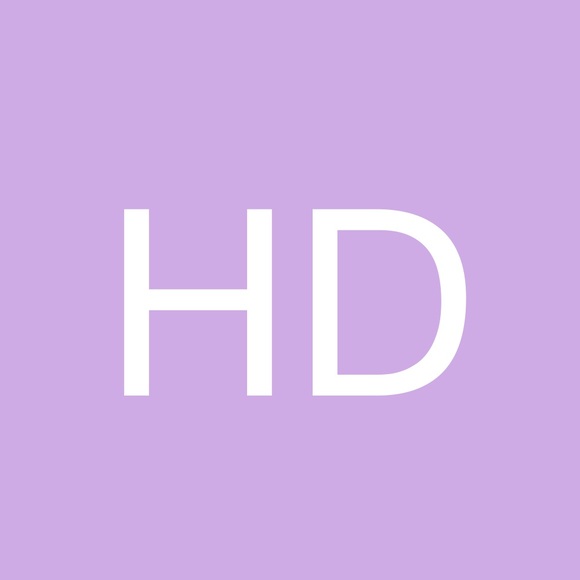 Profile Picture of Hani Dahir (@haniiii964) on Poshmark