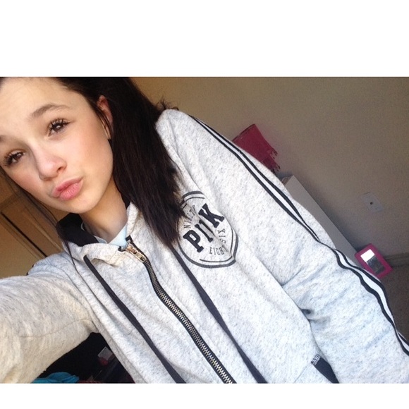 Profile Picture of Alysta Friedell (@alymfriedell) on Poshmark