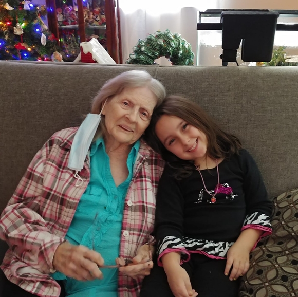 Profile Picture of Jeannie Hansel (@jemihan) on Poshmark