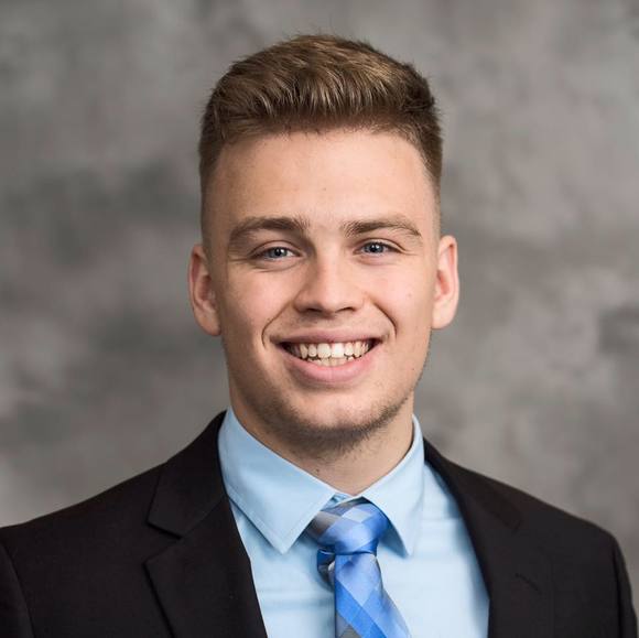 Profile Picture of Karl Hahn (@hahnk15) on Poshmark