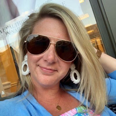 Profile Picture of Anna Read (@annaelizabeth27) on Twitter