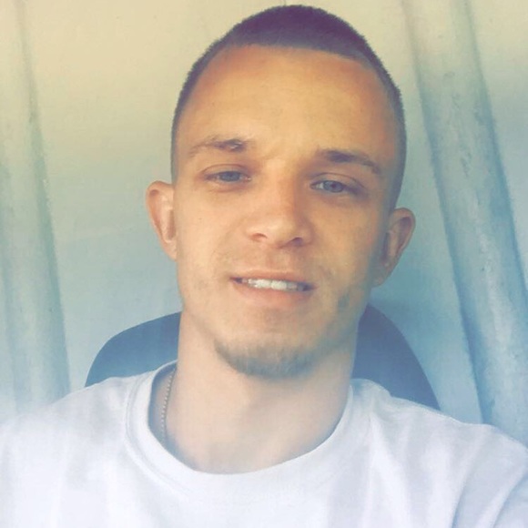 Profile Picture of Mikey Wisch (@mwisch1994) on Poshmark