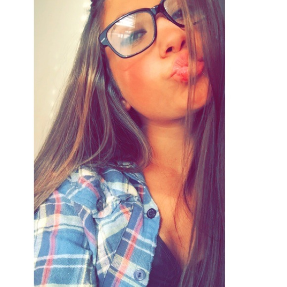 Profile Picture of Alexa Mcghee (@alexamcc) on Poshmark