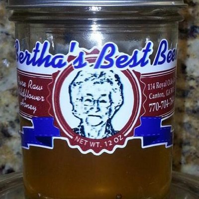 Profile Picture of Bertha's Best Bees (@berthasbestbees) on Twitter