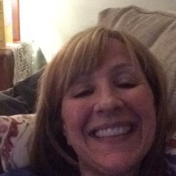 Profile Picture of Sherri Wortman (@sherriwortman) on Poshmark