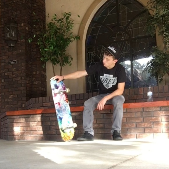 Profile Picture of Chris Nicolo-gill (@thatboychriis) on Poshmark