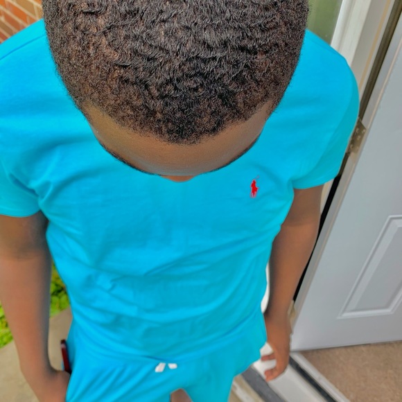 Profile Picture of Dontez Curry (@54donnie) on Poshmark