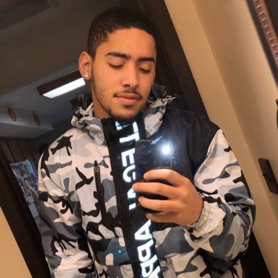 Profile Picture of Trey Blevins AKA YungT (@trey_da_bae) on Twitter