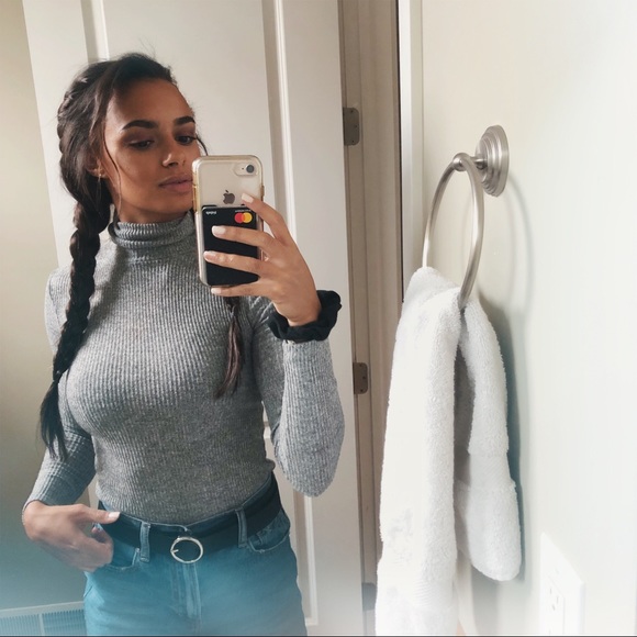 Profile Picture of Sophia Franklin (@sophiafrankliin) on Poshmark