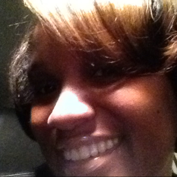 Profile Picture of Lacey Singleton (@1prettyhairrock) on Poshmark